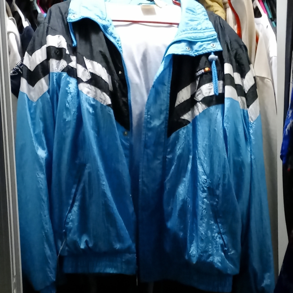 vintage windbreaker by ELLESSE